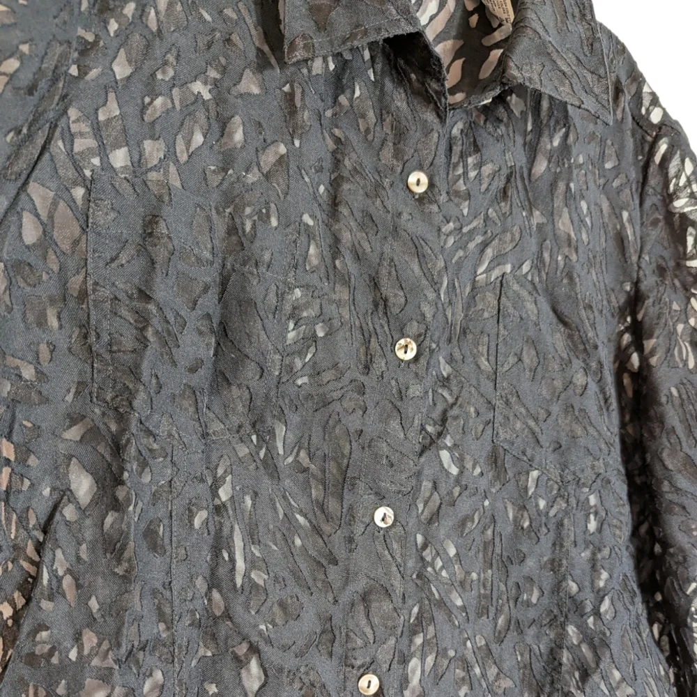 Black Burnout Button Up Top Size XL‎ - Picture 4 of 5